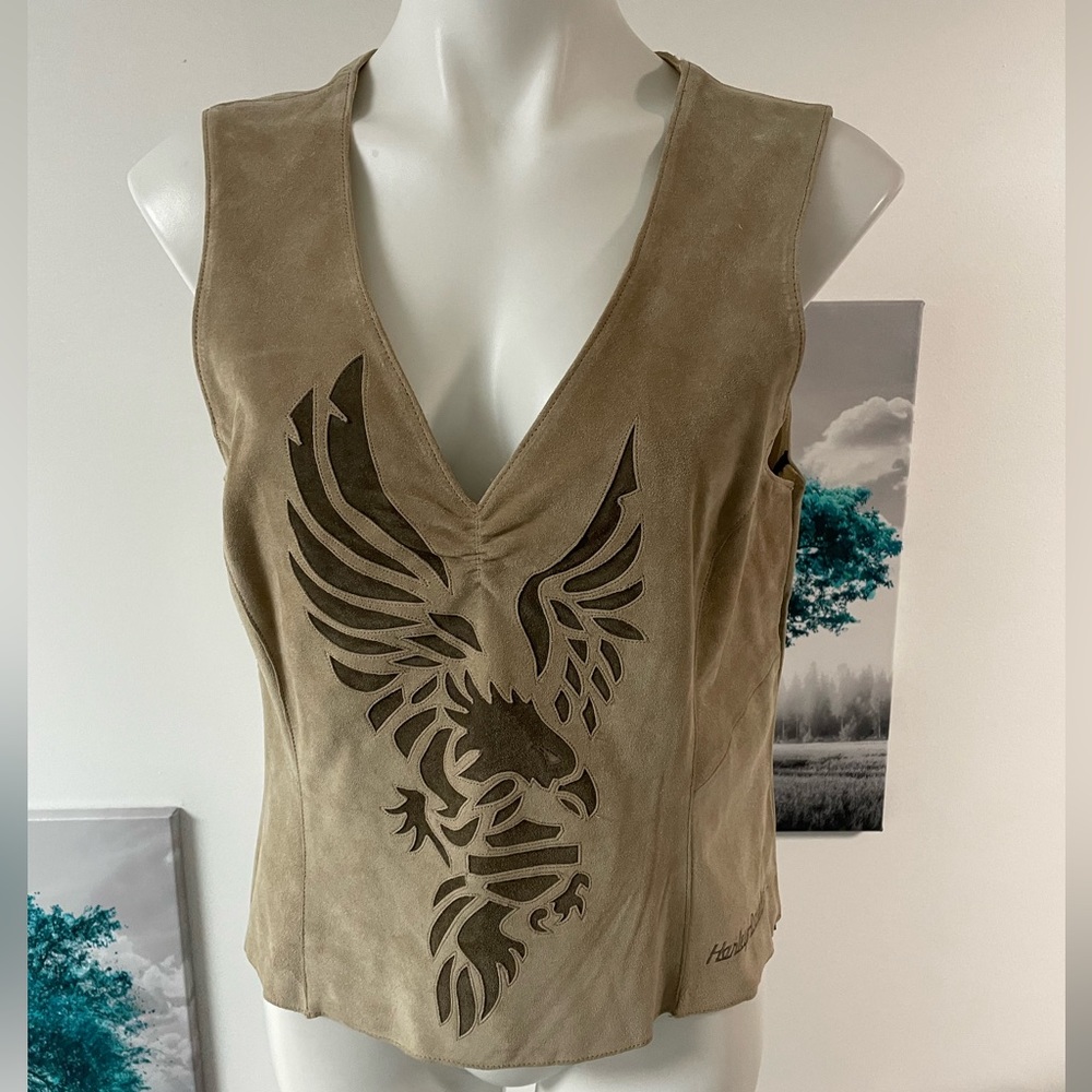 Harley Davidson womens vest unique and hard to find size medium leather